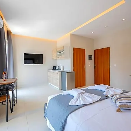 Hotel Blue Wave - Ixia