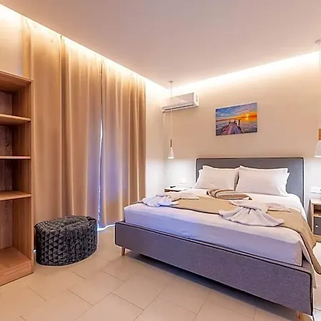 Hotel Blue Wave - Ixia